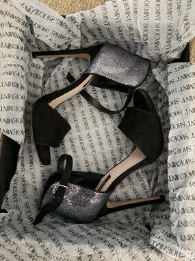 ShoeMint Women's Black Suede Sandals
